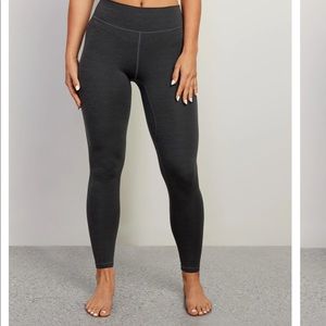 NWT Stori perseverance tight. Size 8. Htr onyx